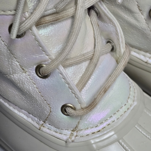 Girls Sperry lace up duck boot cream size 4 - Picture 2 of 16